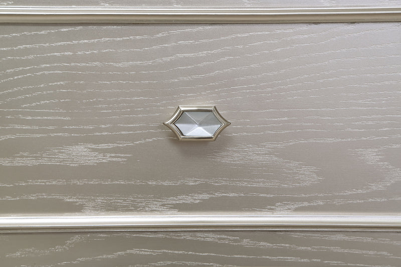 LGC223397 Glitter Silver Finish 4 Drawer Vanity Set With Tri-Fold Mirror