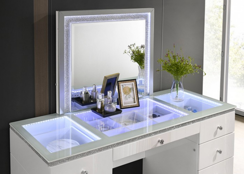 LGFASTOHOLM Silver Rhinestone Trim White Vanity Set With LED Light